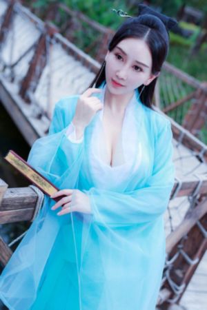 欧美比基尼翘臀热舞_BD国语在线观看视频