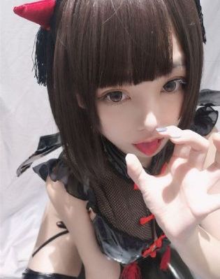 国产三级制服诱惑_720电影在线观看